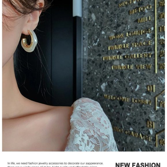 INS Style Delicate White Pearl Earrings - Picture 2 of 5